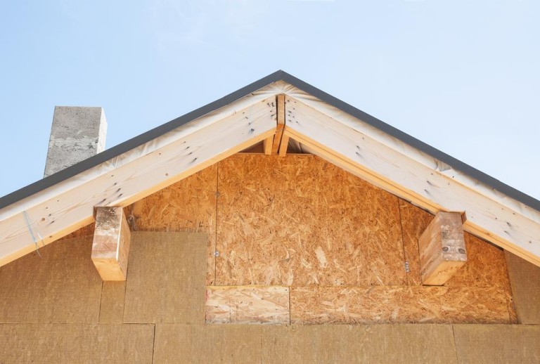 Comment planifier la rénovation de votre maison avec un artisan local ?